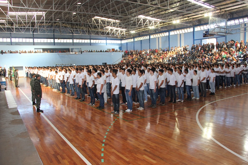    Juramento à Bandeira 900 jovens vão participar